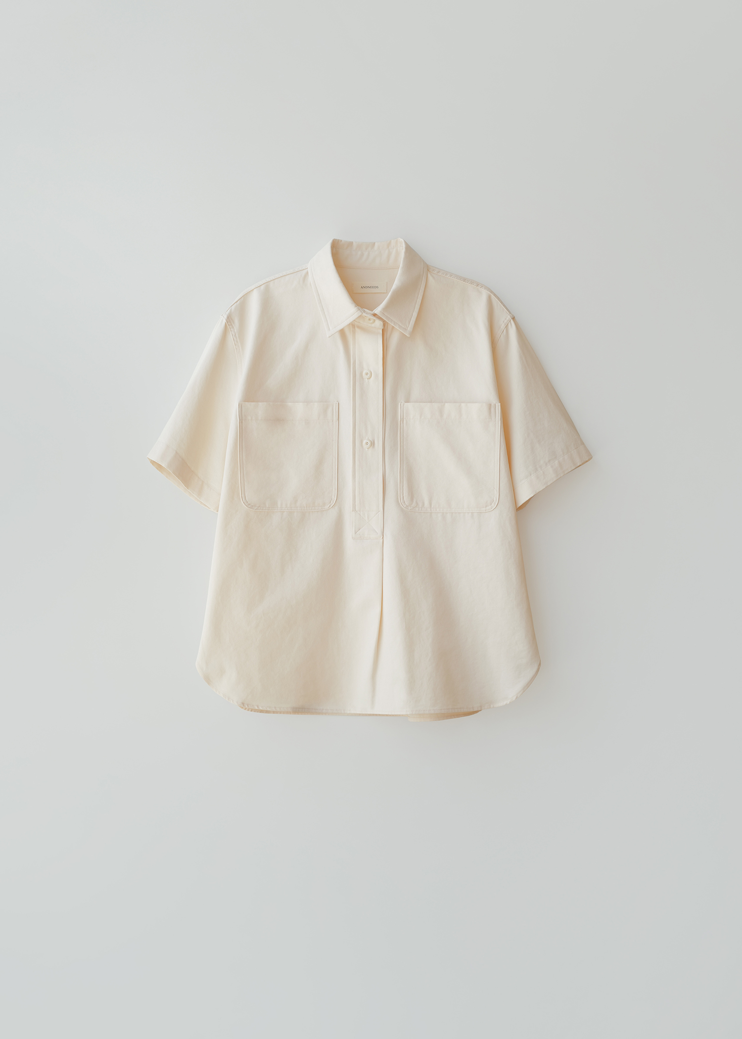Two pocket half shirt (ivory)