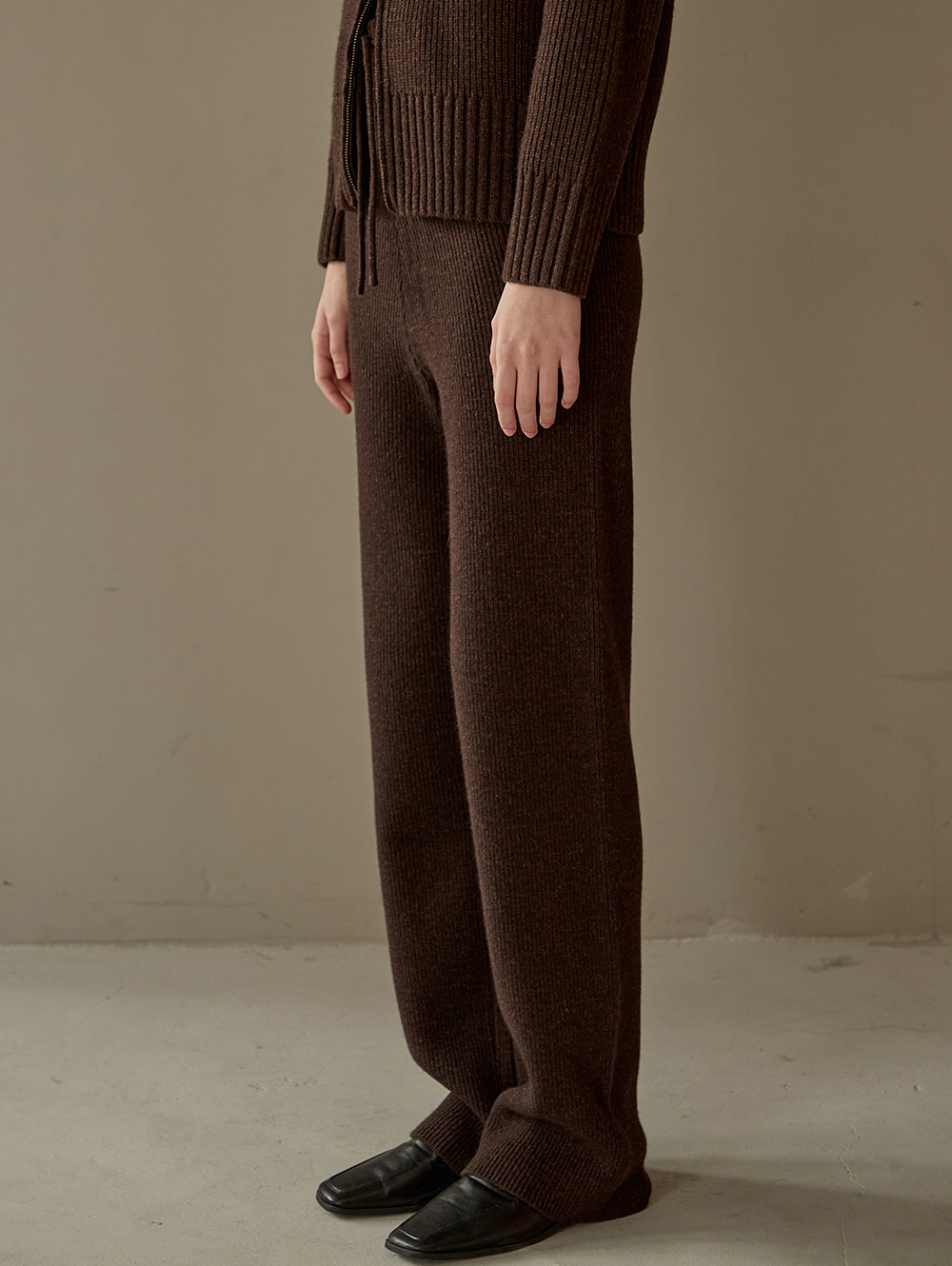 Ribbed knit pants (brown)